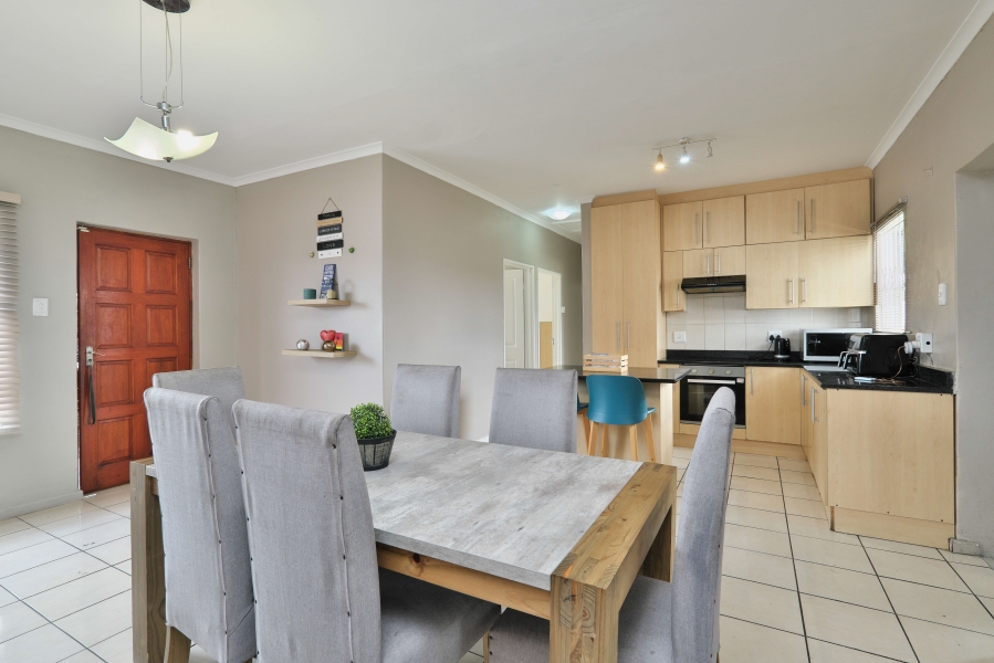 5 Bedroom Property for Sale in Fairview Eastern Cape